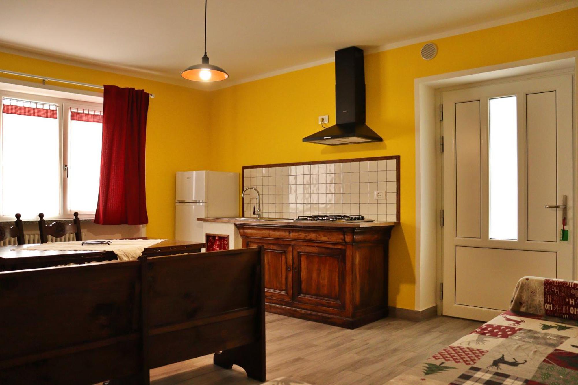 Lo Barbaboc Aparthotel Charvensod Bagian luar foto