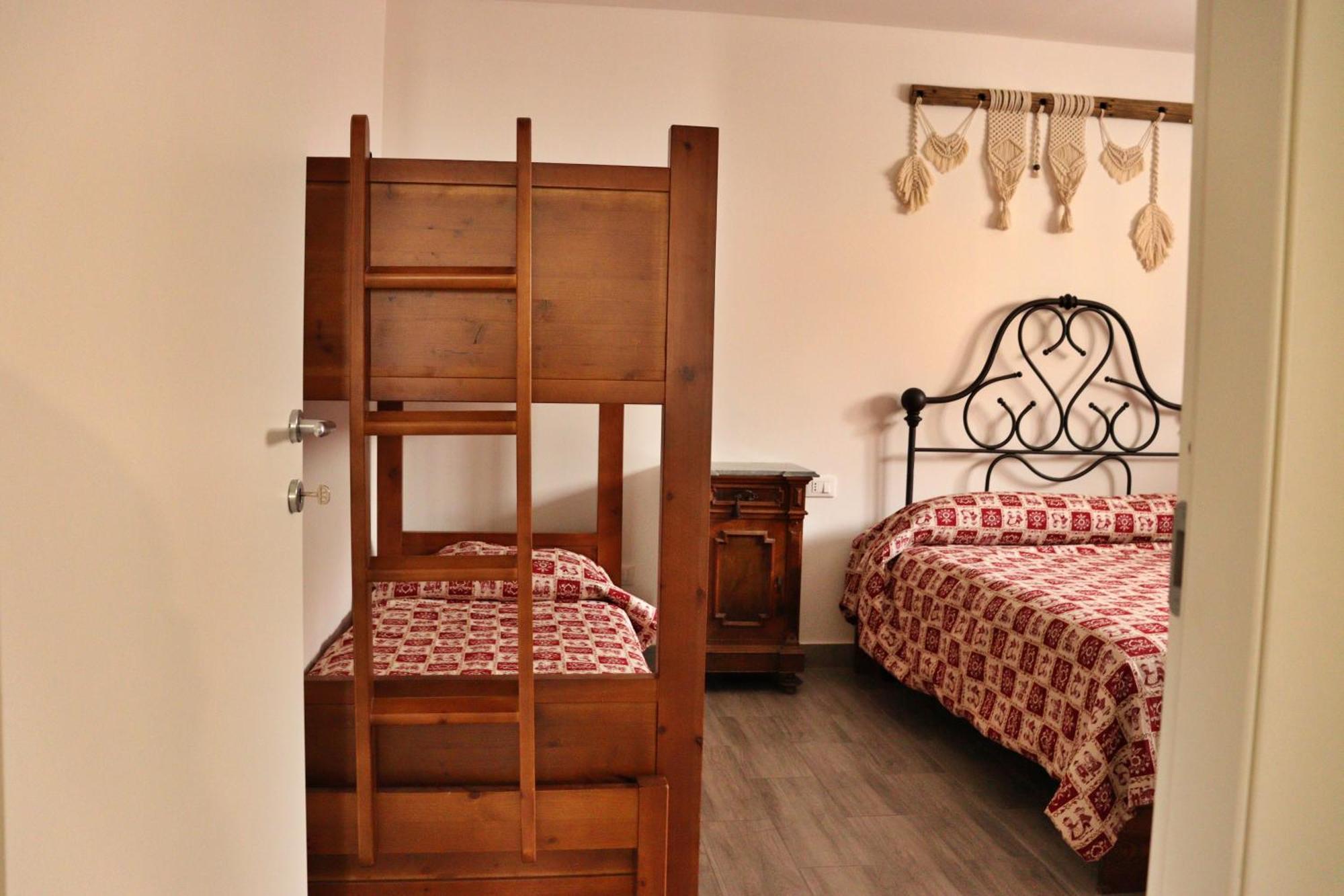 Lo Barbaboc Aparthotel Charvensod Bagian luar foto