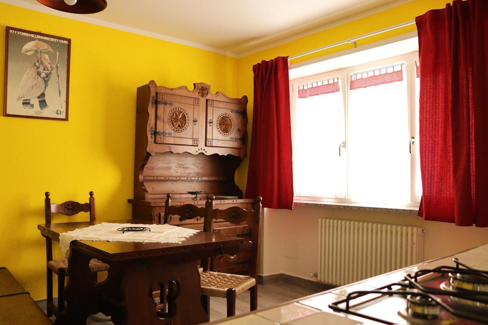 Lo Barbaboc Aparthotel Charvensod Bagian luar foto