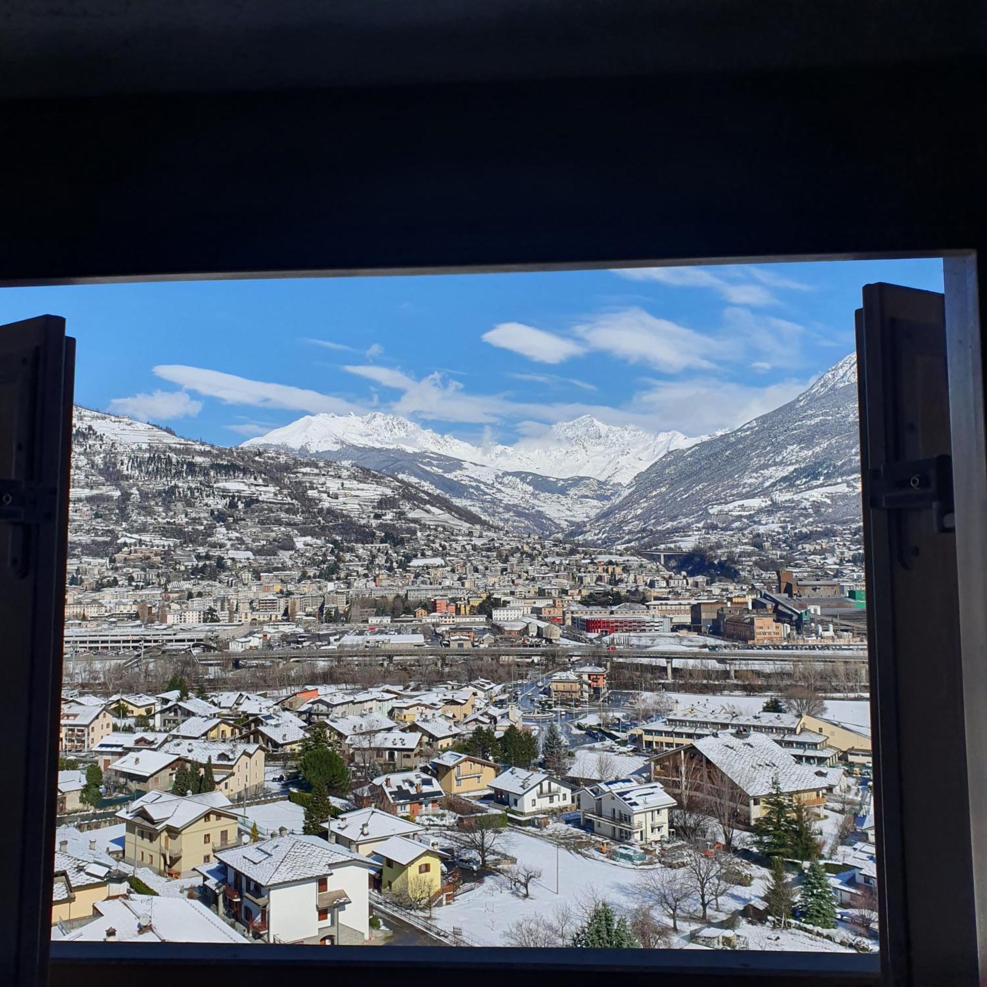 Lo Barbaboc Aparthotel Charvensod Bagian luar foto