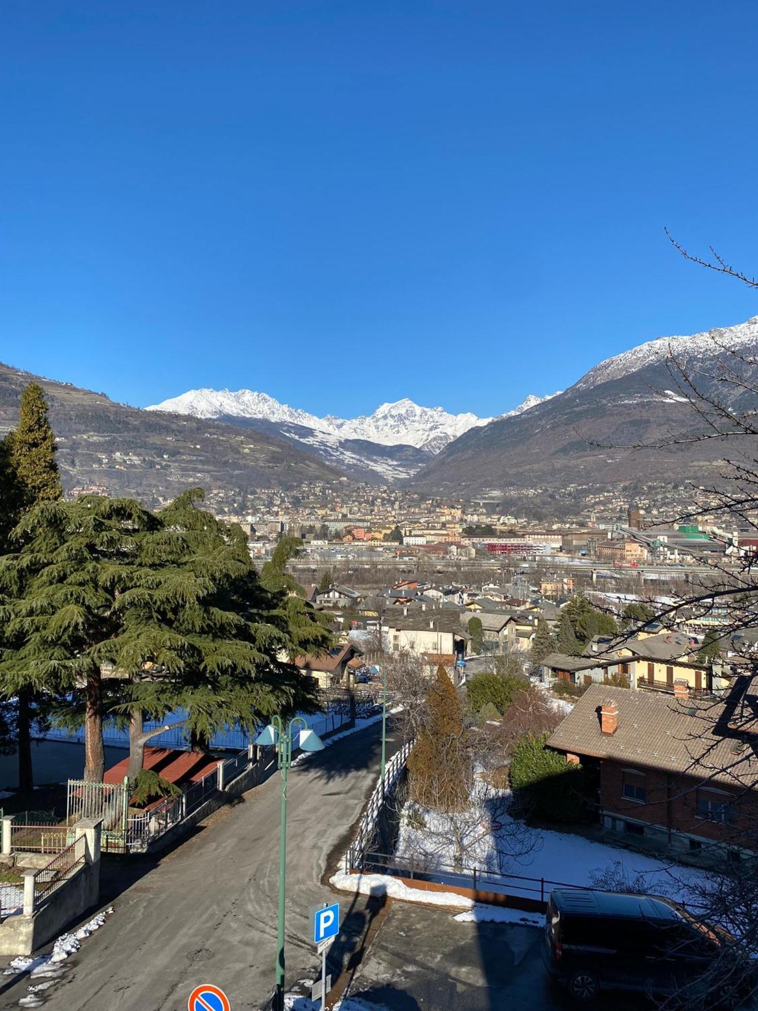 Lo Barbaboc Aparthotel Charvensod Bagian luar foto